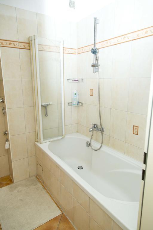 Apartment Burhan *